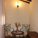 Hotel La Muralla De Gredos Rural *