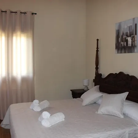 فندق La Muralla De Gredos Rural مادريغال دي لا فيرا