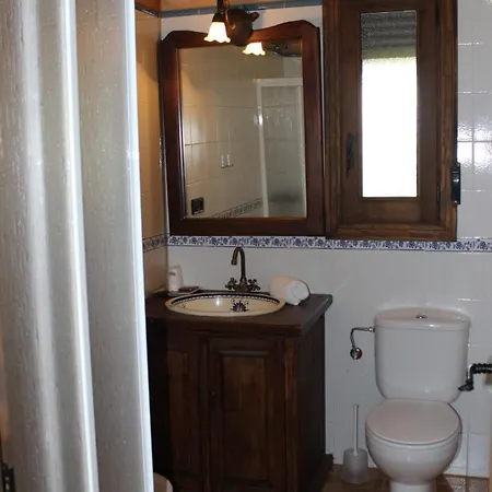 Hotel La Muralla De Gredos Rural *