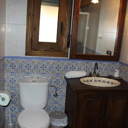 Hotel La Muralla De Gredos Rural *