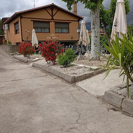 Hotel La Muralla De Gredos Rural