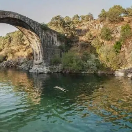 La Muralla De Gredos Rural * مادريغال دي لا فيرا