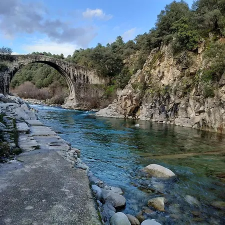 La Muralla De Gredos Rural فندق مادريغال دي لا فيرا
