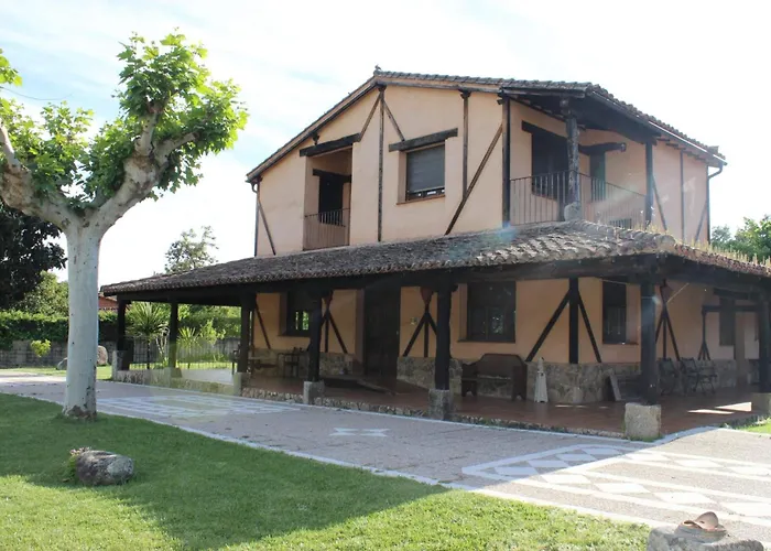 La Muralla De Gredos Rural Hotell *