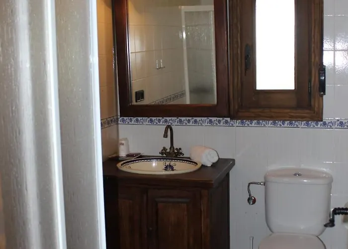 Hotell La Muralla De Gredos Rural *