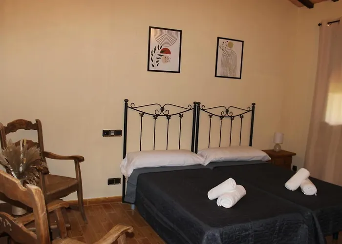 La Muralla De Gredos Rural Hotel *